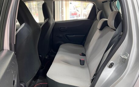 Toyota Vitz, 2012 год, 689 000 рублей, 15 фотография