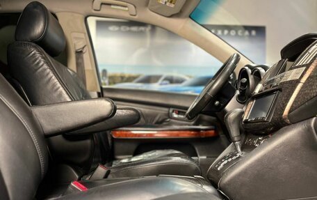 Lexus RX II рестайлинг, 2004 год, 1 580 000 рублей, 12 фотография