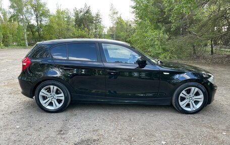 BMW 1 серия, 2010 год, 900 000 рублей, 6 фотография