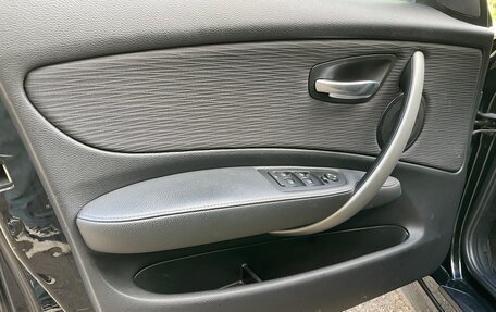 BMW 1 серия, 2010 год, 900 000 рублей, 14 фотография