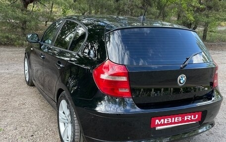 BMW 1 серия, 2010 год, 900 000 рублей, 8 фотография