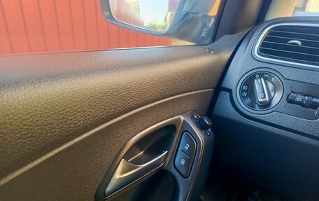 Volkswagen Polo VI (EU Market), 2015 год, 870 000 рублей, 21 фотография