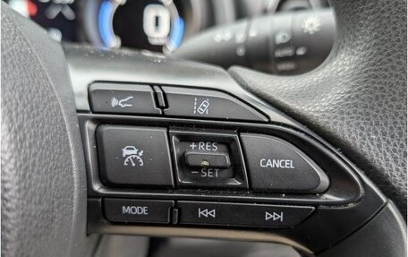 Toyota Yaris, 2022 год, 910 000 рублей, 28 фотография