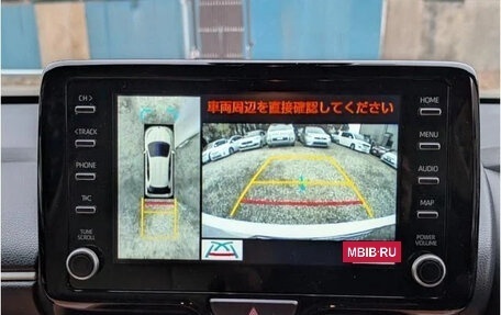 Toyota Yaris, 2022 год, 910 000 рублей, 32 фотография