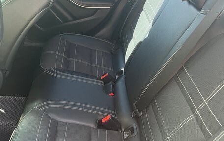 Mercedes-Benz GLA, 2016 год, 1 990 000 рублей, 14 фотография