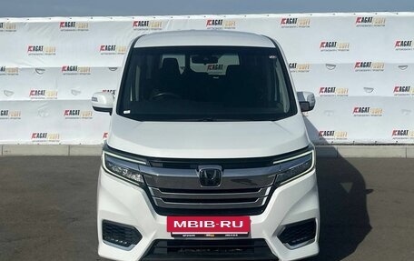 Honda Stepwgn IV, 2019 год, 2 500 000 рублей, 2 фотография