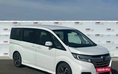 Honda Stepwgn IV, 2019 год, 2 500 000 рублей, 3 фотография