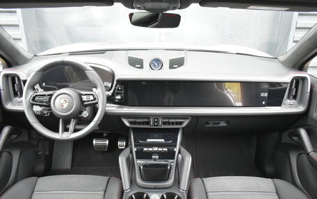 Porsche Cayenne III, 2024 год, 22 990 000 рублей, 13 фотография