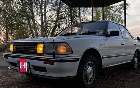 Toyota Crown, 1990 год, 697 777 рублей, 2 фотография