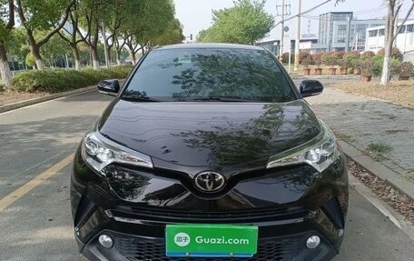 Toyota C-HR I рестайлинг, 2021 год, 1 640 000 рублей, 2 фотография