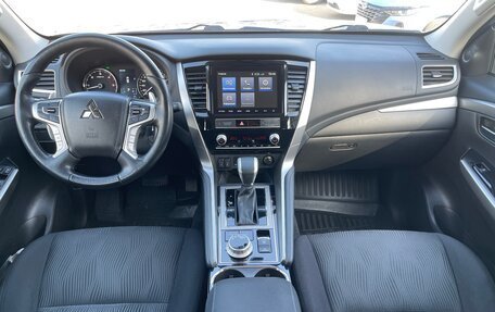 Mitsubishi Pajero Sport III рестайлинг, 2021 год, 3 450 000 рублей, 10 фотография