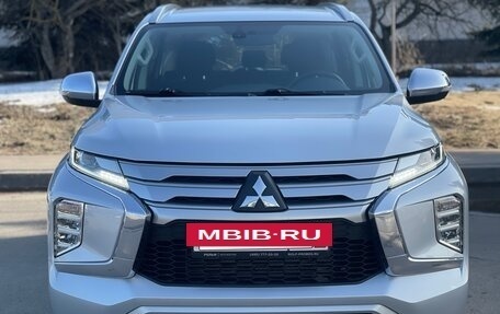 Mitsubishi Pajero Sport III рестайлинг, 2021 год, 3 450 000 рублей, 5 фотография