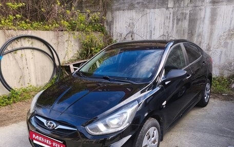 Hyundai Solaris II рестайлинг, 2011 год, 820 000 рублей, 2 фотография