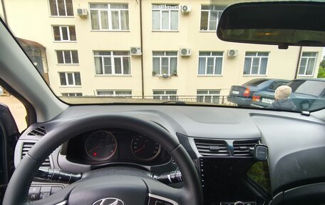 Hyundai Solaris II рестайлинг, 2011 год, 820 000 рублей, 9 фотография