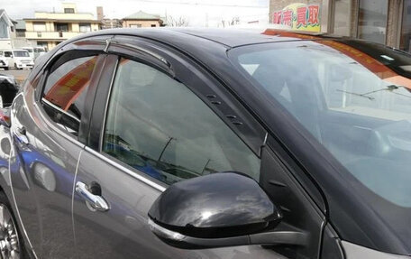 Toyota Yaris, 2022 год, 998 000 рублей, 11 фотография