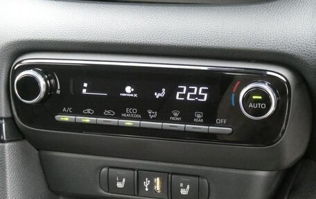 Toyota Yaris, 2022 год, 998 000 рублей, 26 фотография