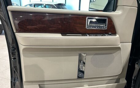 Lincoln Navigator, 2013 год, 1 999 000 рублей, 17 фотография