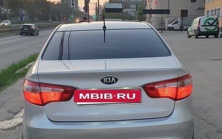 KIA Rio III рестайлинг, 2014 год, 860 000 рублей, 2 фотография