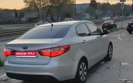 KIA Rio III рестайлинг, 2014 год, 860 000 рублей, 5 фотография
