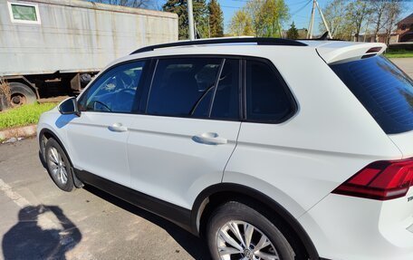 Volkswagen Tiguan II, 2019 год, 2 420 000 рублей, 7 фотография