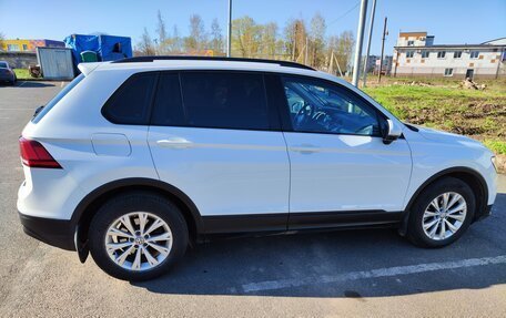 Volkswagen Tiguan II, 2019 год, 2 420 000 рублей, 10 фотография