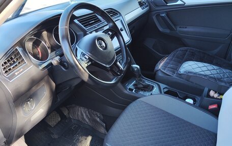 Volkswagen Tiguan II, 2019 год, 2 420 000 рублей, 16 фотография