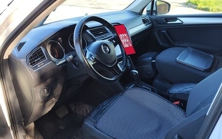 Volkswagen Tiguan II, 2019 год, 2 420 000 рублей, 26 фотография