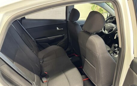 KIA Rio III рестайлинг, 2015 год, 1 030 000 рублей, 10 фотография