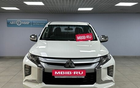 Mitsubishi L200 IV рестайлинг, 2022 год, 3 913 000 рублей, 2 фотография