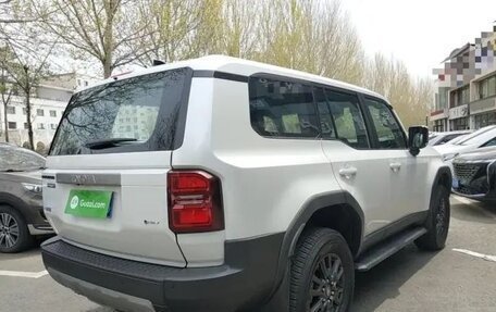 Toyota Land Cruiser Prado, 2024 год, 9 280 000 рублей, 4 фотография