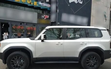Toyota Land Cruiser Prado, 2024 год, 9 280 000 рублей, 7 фотография