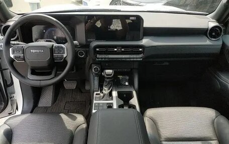 Toyota Land Cruiser Prado, 2024 год, 9 280 000 рублей, 12 фотография