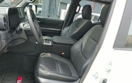 Toyota Land Cruiser Prado, 2024 год, 9 280 000 рублей, 17 фотография