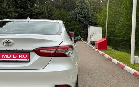 Toyota Camry, 2021 год, 3 340 000 рублей, 8 фотография