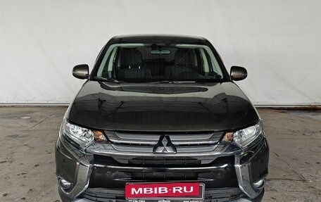Mitsubishi Outlander III рестайлинг 3, 2018 год, 1 650 000 рублей, 2 фотография
