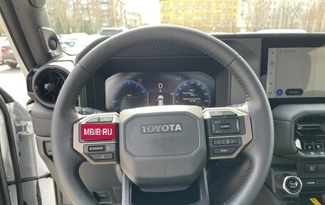 Toyota Land Cruiser Prado, 2024 год, 10 500 000 рублей, 22 фотография