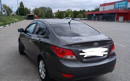 Hyundai Solaris II рестайлинг, 2011 год, 770 000 рублей, 4 фотография