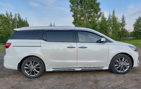 KIA Carnival III, 2019 год, 3 270 000 рублей, 2 фотография