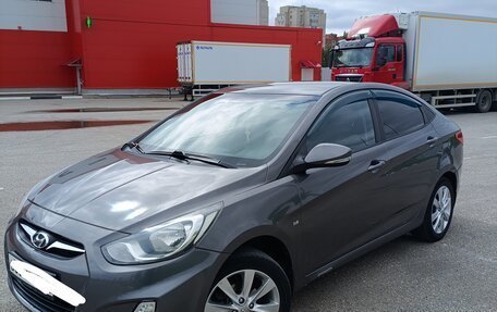 Hyundai Solaris II рестайлинг, 2011 год, 770 000 рублей, 5 фотография