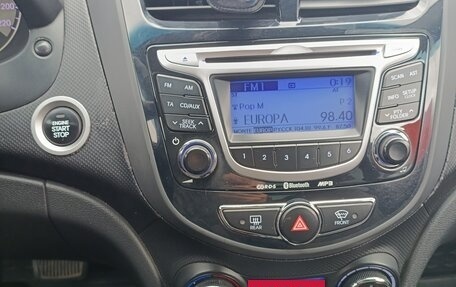 Hyundai Solaris II рестайлинг, 2011 год, 770 000 рублей, 12 фотография