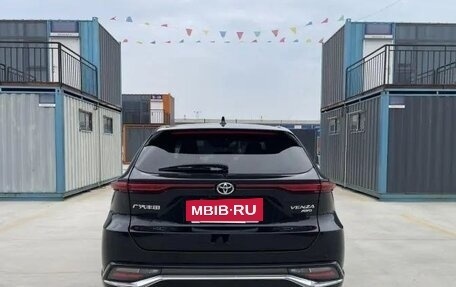 Toyota Venza, 2021 год, 2 590 000 рублей, 5 фотография