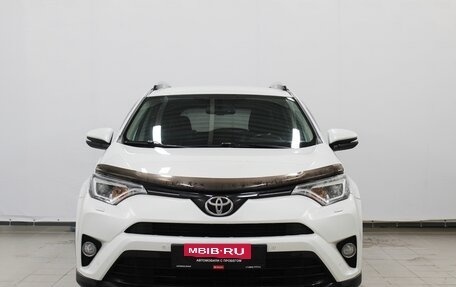 Toyota RAV4, 2018 год, 1 940 000 рублей, 2 фотография