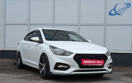 Hyundai Solaris II рестайлинг, 2017 год, 1 250 000 рублей, 4 фотография