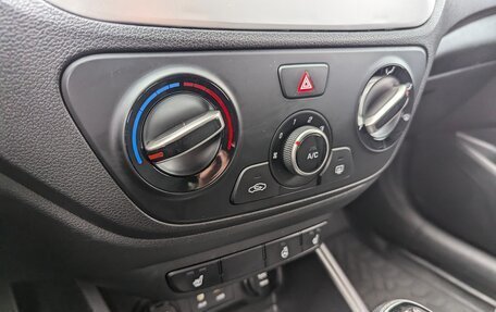 Hyundai Solaris II рестайлинг, 2017 год, 1 250 000 рублей, 24 фотография