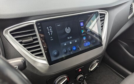 Hyundai Solaris II рестайлинг, 2017 год, 1 250 000 рублей, 26 фотография