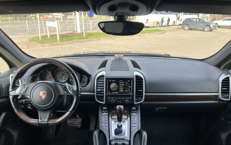 Porsche Cayenne III, 2012 год, 2 342 000 рублей, 17 фотография