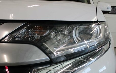 Mitsubishi Outlander III рестайлинг 3, 2018 год, 1 980 000 рублей, 28 фотография
