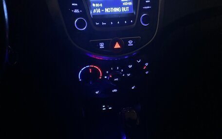 Hyundai Solaris II рестайлинг, 2014 год, 830 000 рублей, 4 фотография
