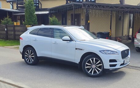 Jaguar F-Pace, 2016 год, 2 600 000 рублей, 3 фотография