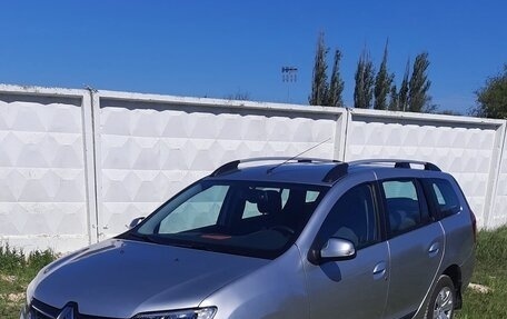 Renault Logan II, 2019 год, 1 620 000 рублей, 2 фотография